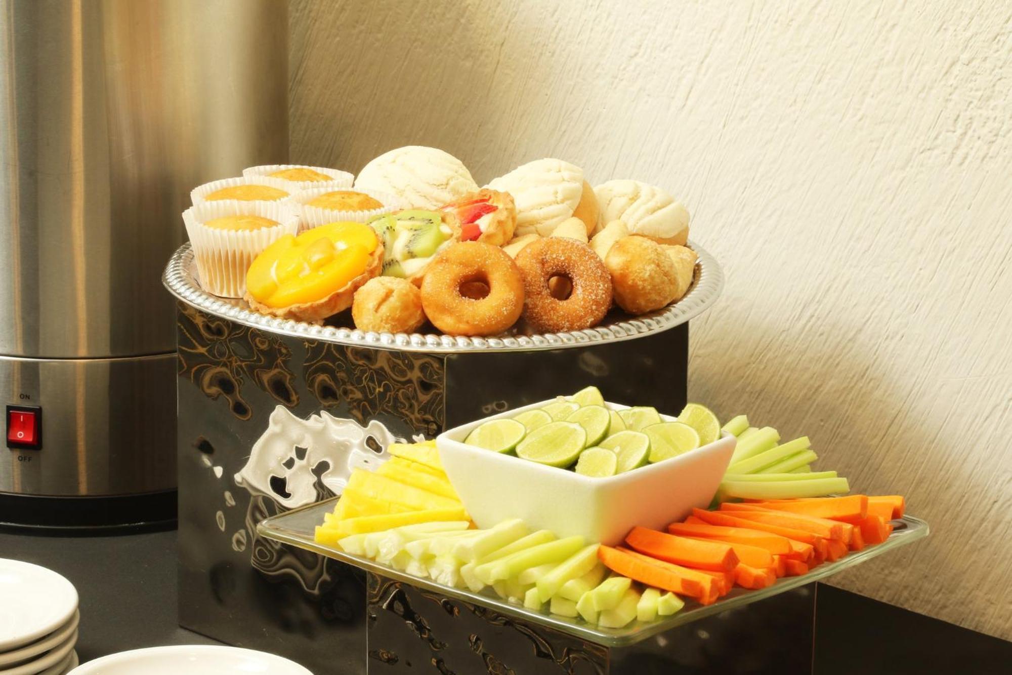 Holiday Inn Tijuana Zona Rio By Ihg Екстер'єр фото