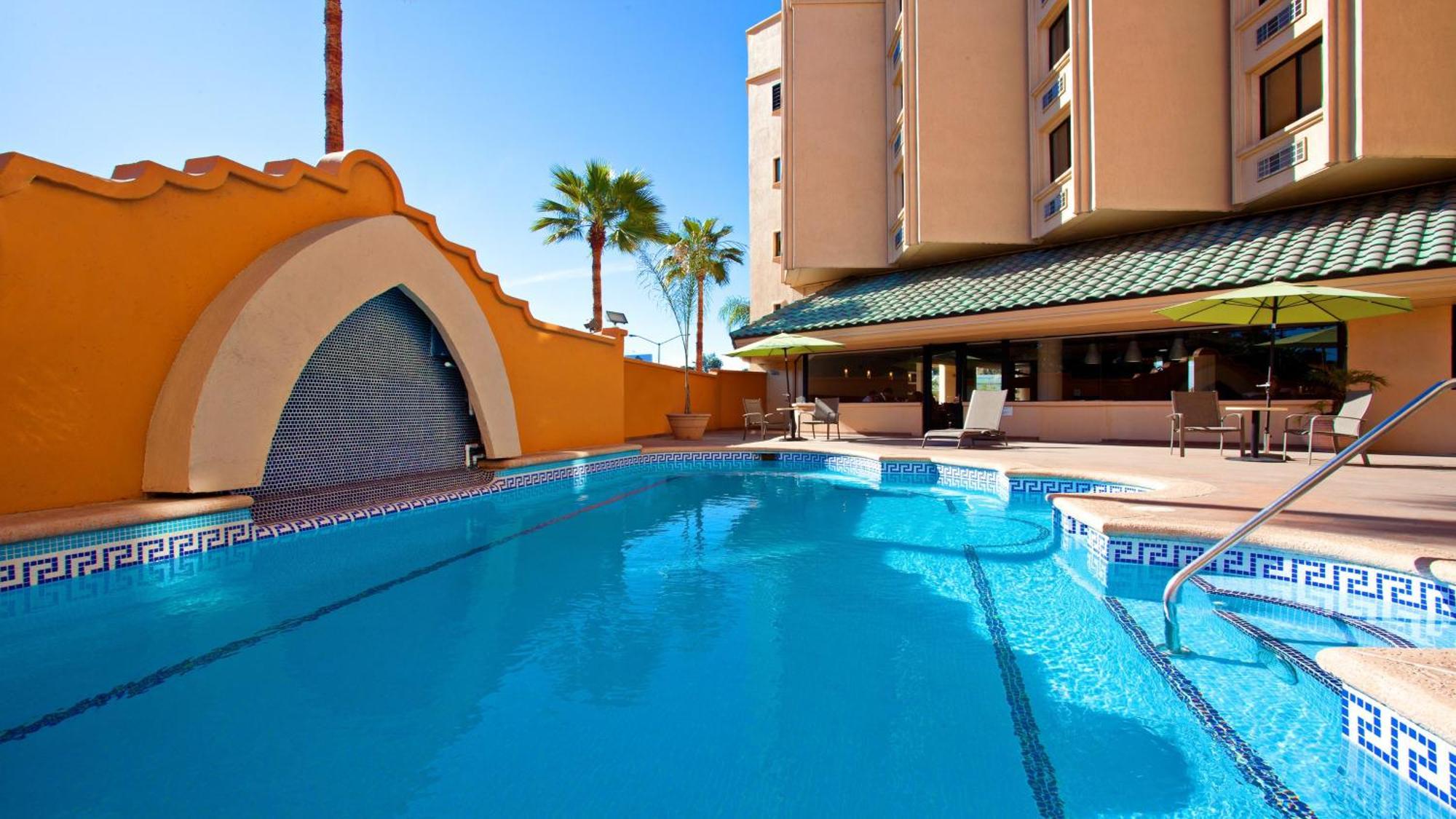 Holiday Inn Tijuana Zona Rio By Ihg Екстер'єр фото