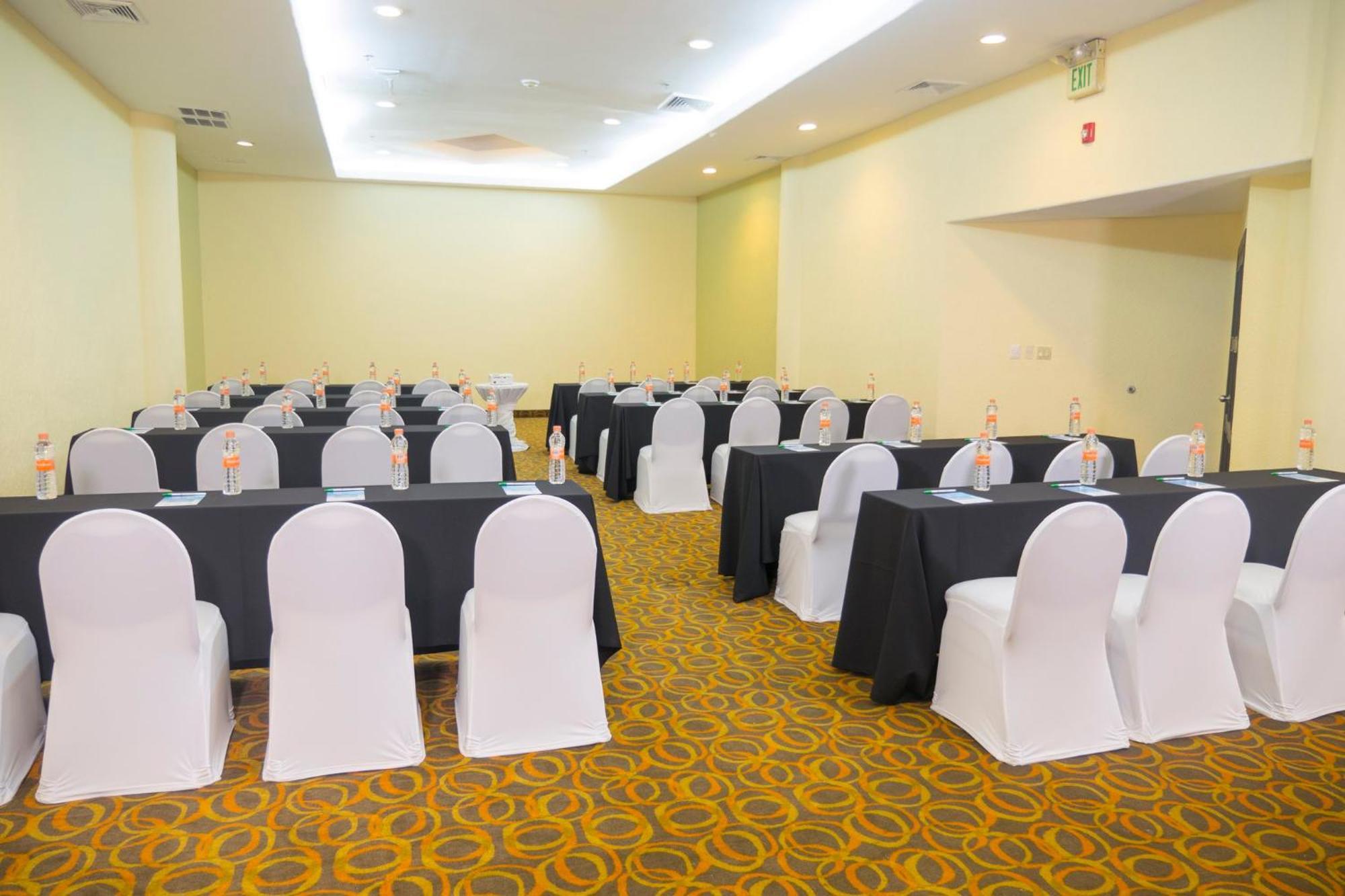 Holiday Inn Tijuana Zona Rio By Ihg Екстер'єр фото